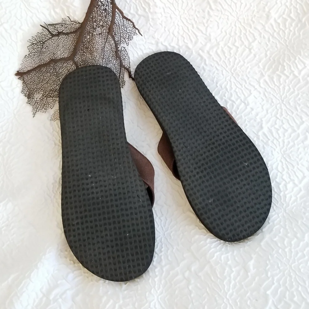 State Street Men's Black Brown Suede Flip-Flops
